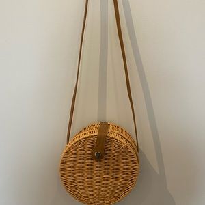 Straw zara circle bag. Like new.